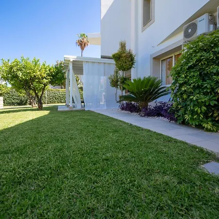 Apartament Villa Fontane Bianche