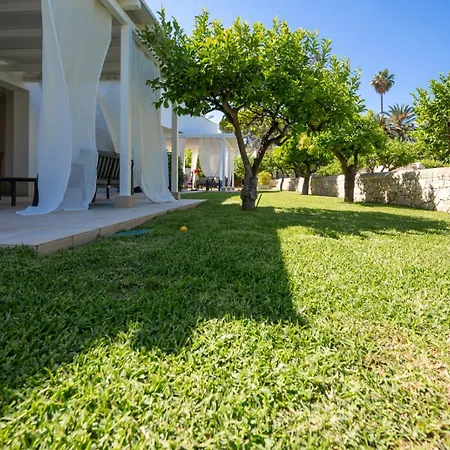 Villa Fontane Bianche * Fontane Bianche